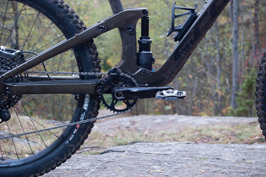 Shimano kranklager, rammelager, pedaler på fulldempet terrengsykkel.