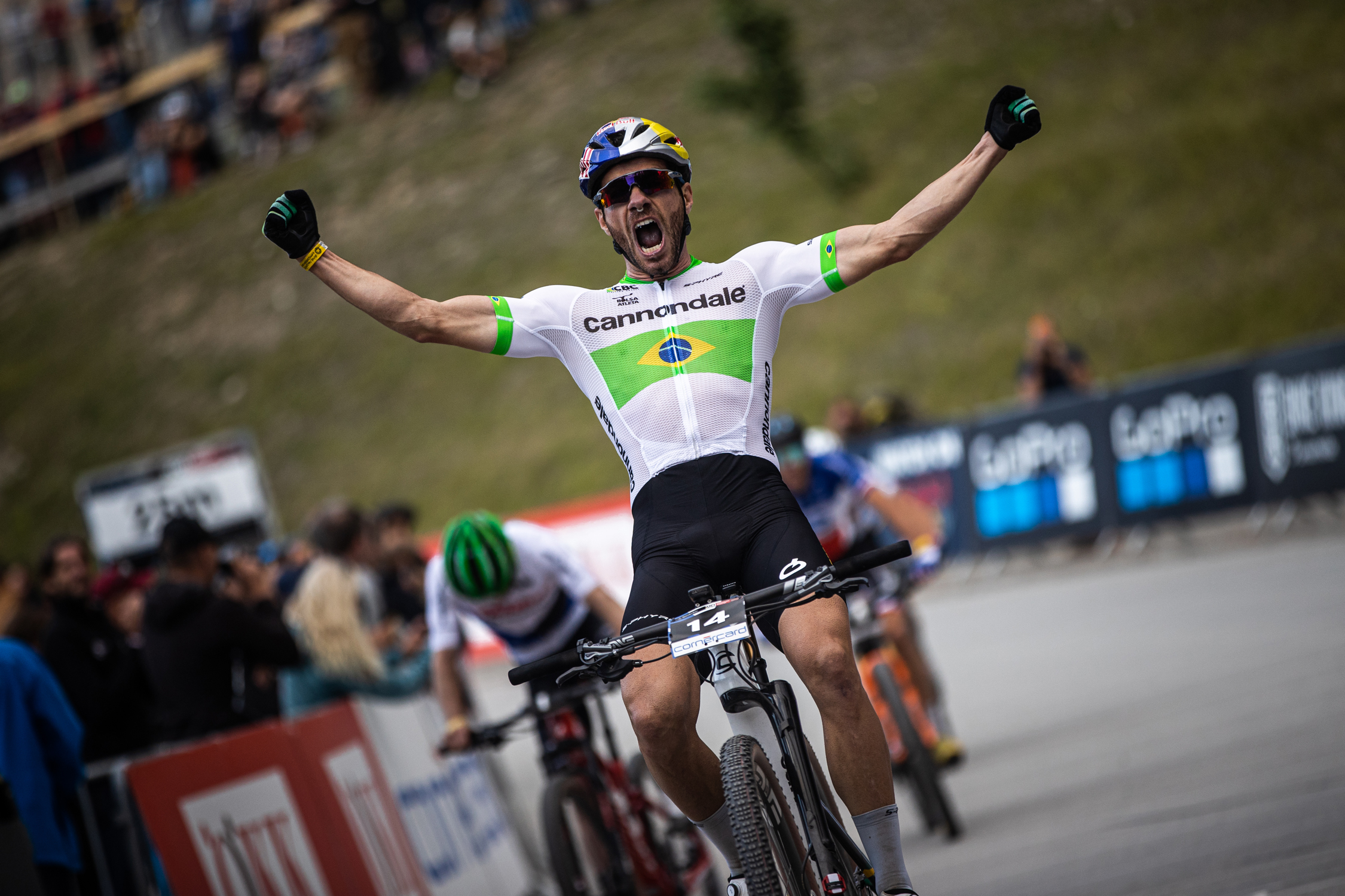 Henrique Avancini siegt bei Worldcup-Rennen