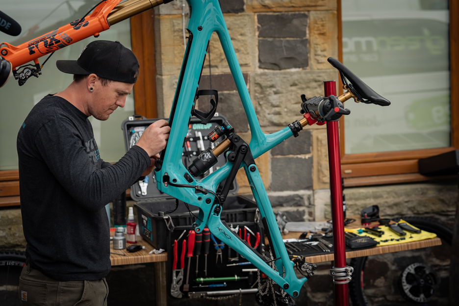 Behind the Scenes with the Yeti Shimano EP Racing Team