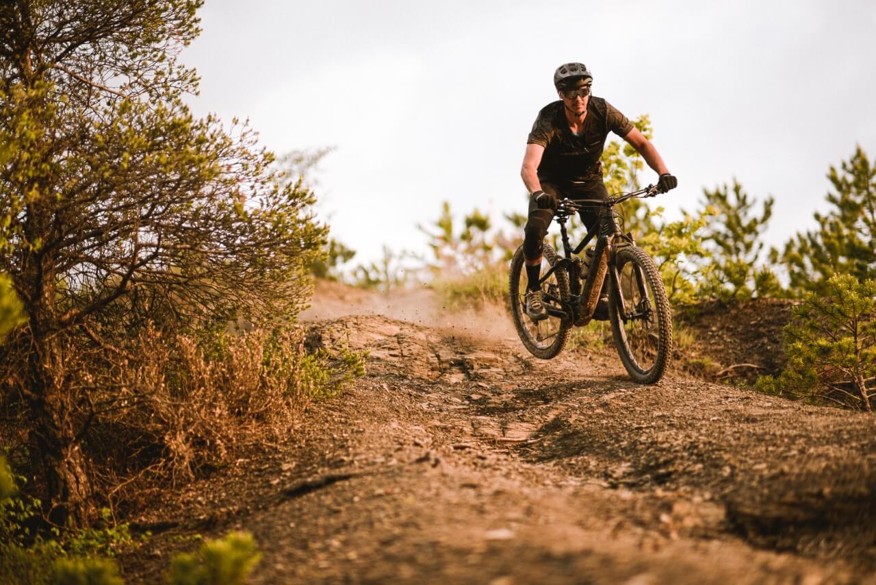 Man riding E-MTB