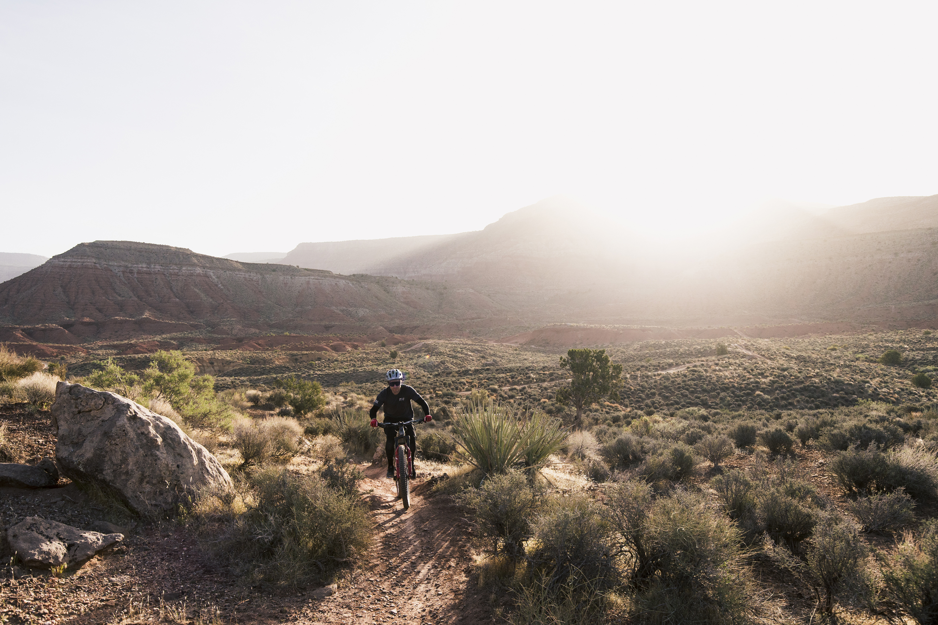 Tyler McCaul riding his emtb in the desert of Utah 